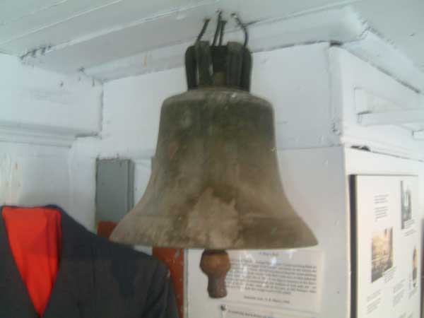 Bell from the Effie M - Bell de l'Effie M