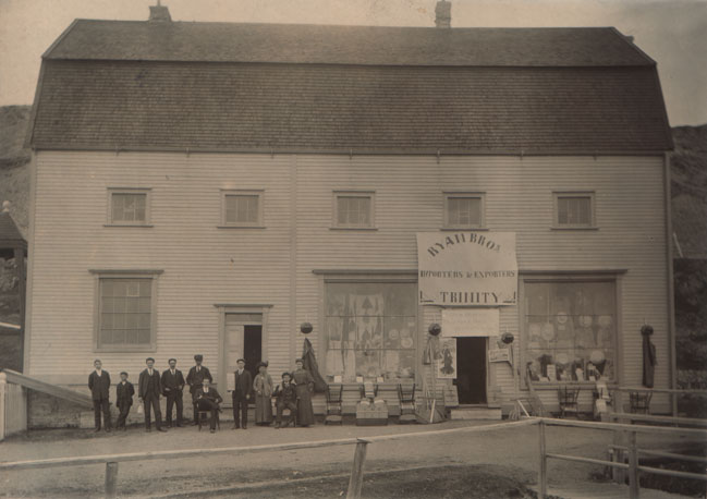 The owners of this store in Trinity, Ryan Brothers, were also the owners of the Schooner Richard Greaves - Les propri�taires de ce magasin dans la trinit�, Ryan Brothers, �taient �galement les propri�taires du Schooner Richard Greaves.